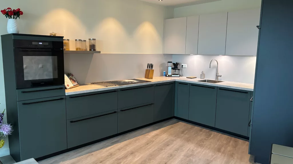 De mooiste combinaties voor een groene keuken